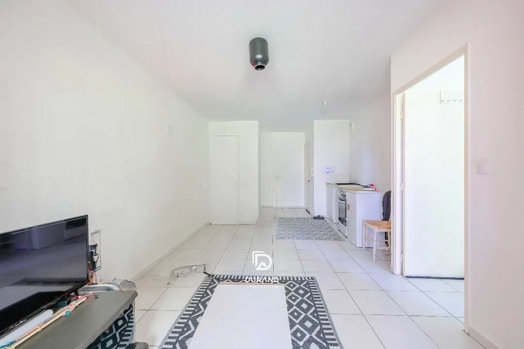 APPARTEMENT - 2 PIECES - TERRASSE - 13003 MARSEILLE