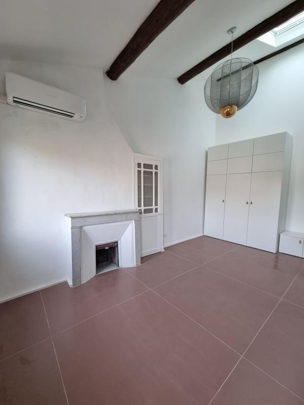 Studio avec terrasse