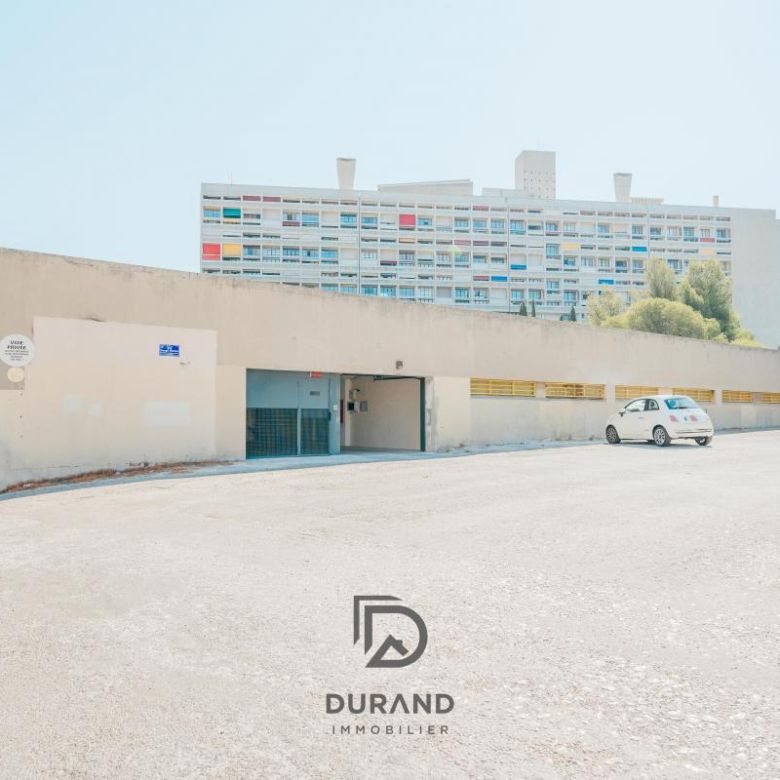 Place de stationnement Les Garages du Corbusier