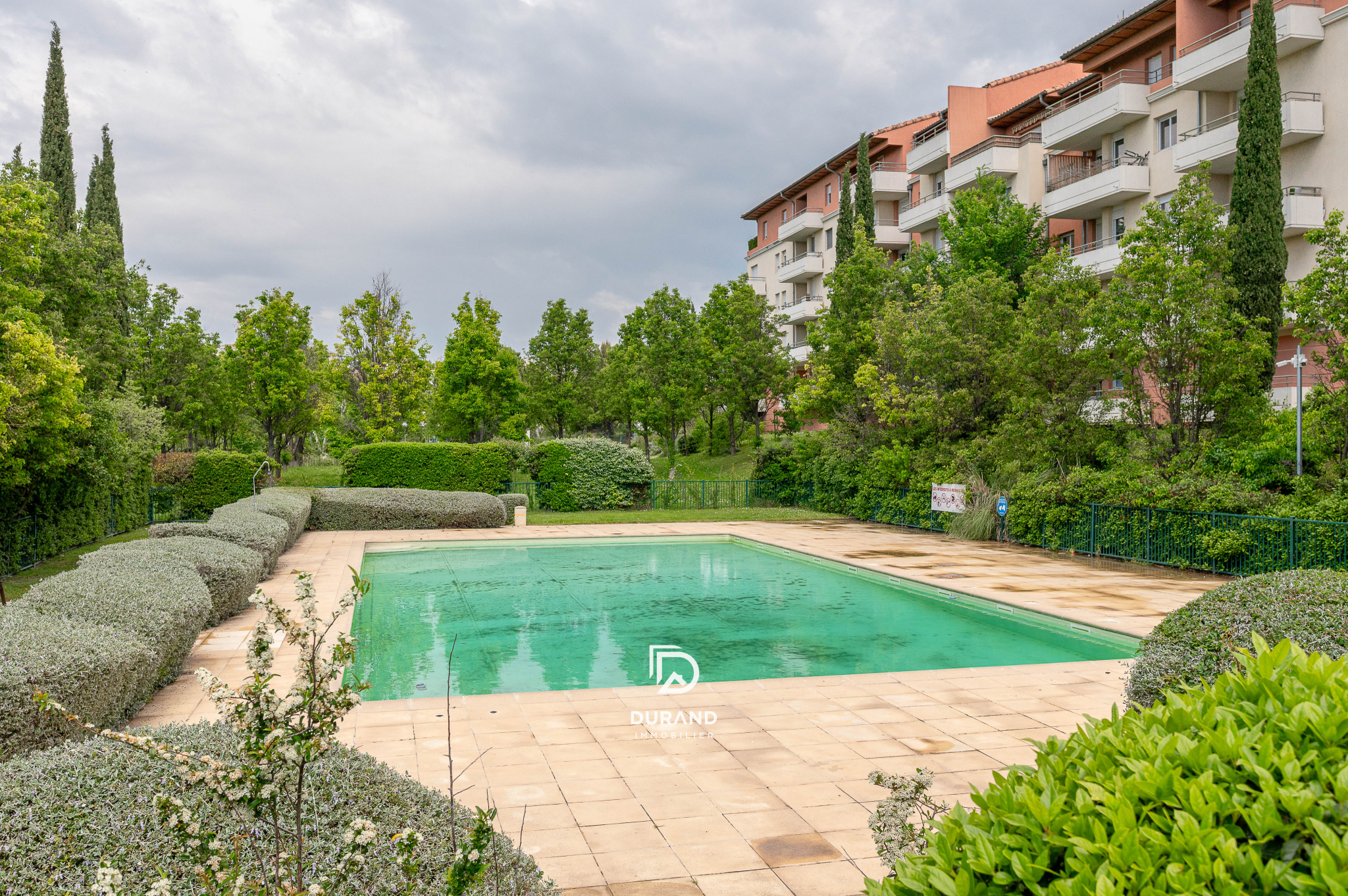 APPARTEMENT - 2 PIECES - RESIDENCE AVEC PISCINE - 13014 MARSEILLE