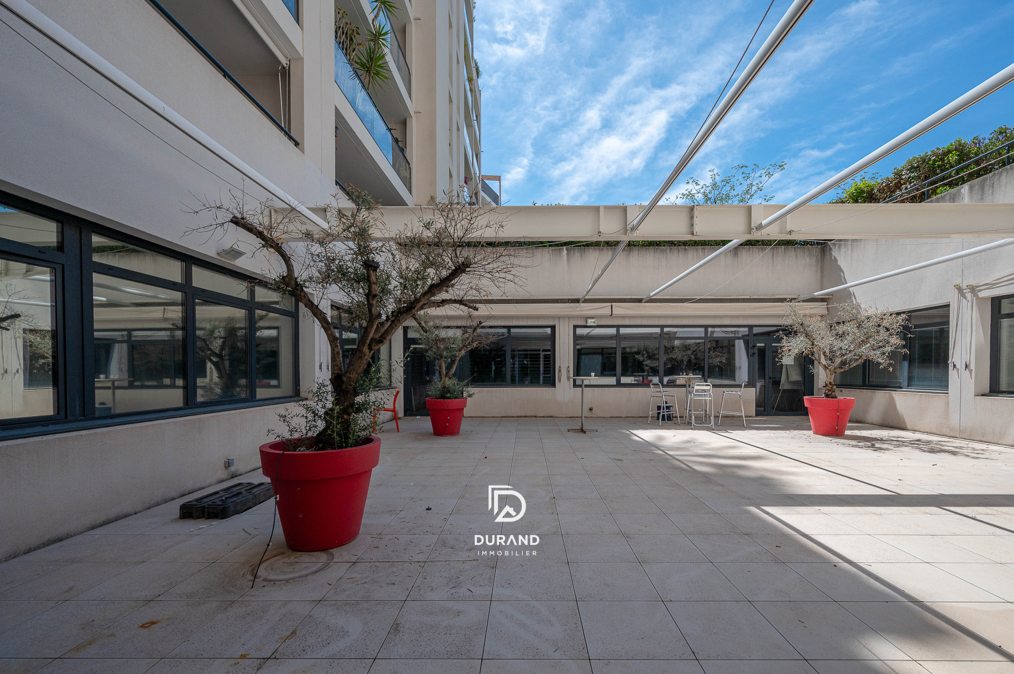 Appartement T2- terrasse -  Euroméditerannée -Marseille 13002