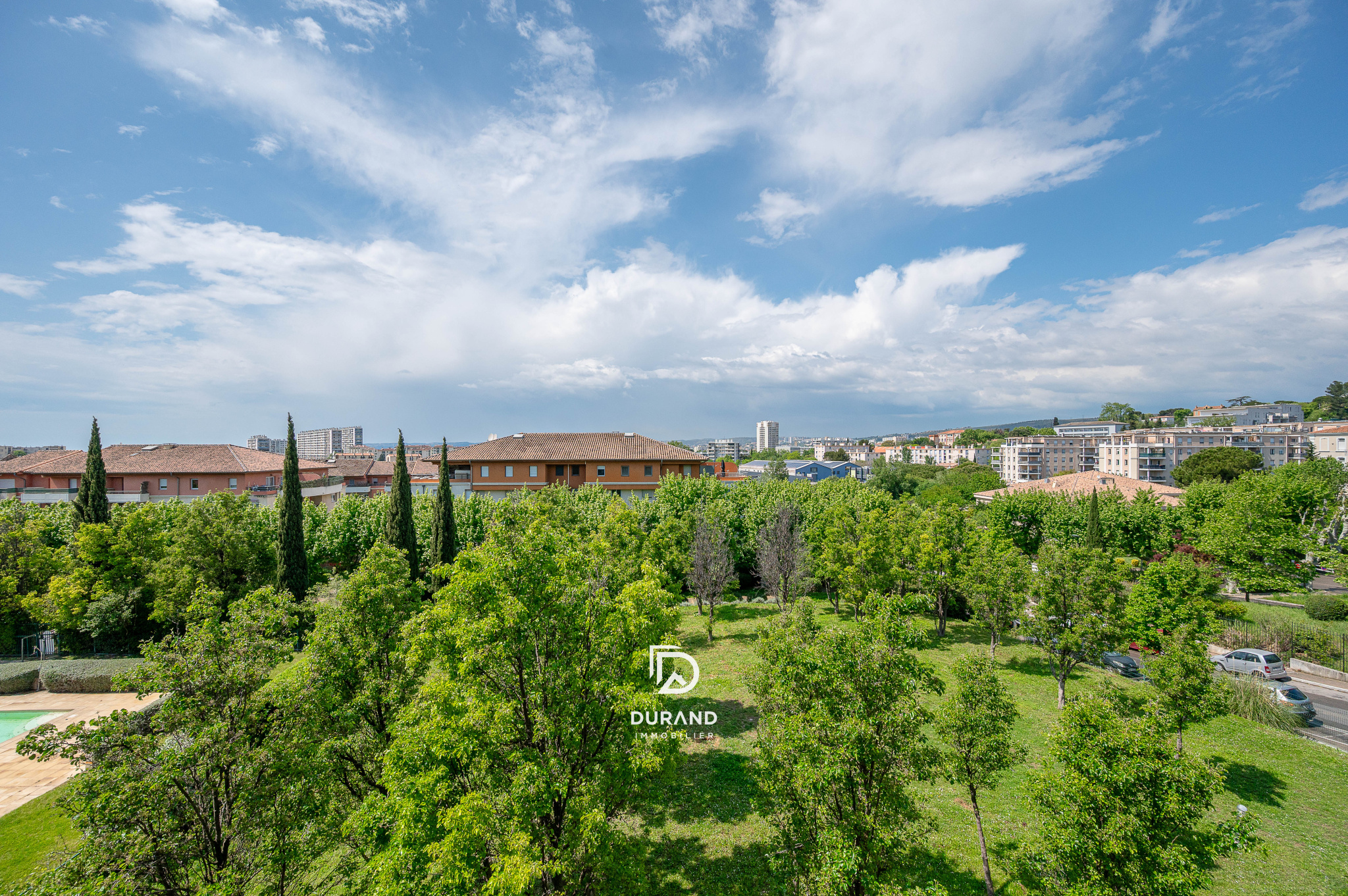 APPARTEMENT - 2 PIECES - RESIDENCE AVEC PISCINE - 13014 MARSEILLE