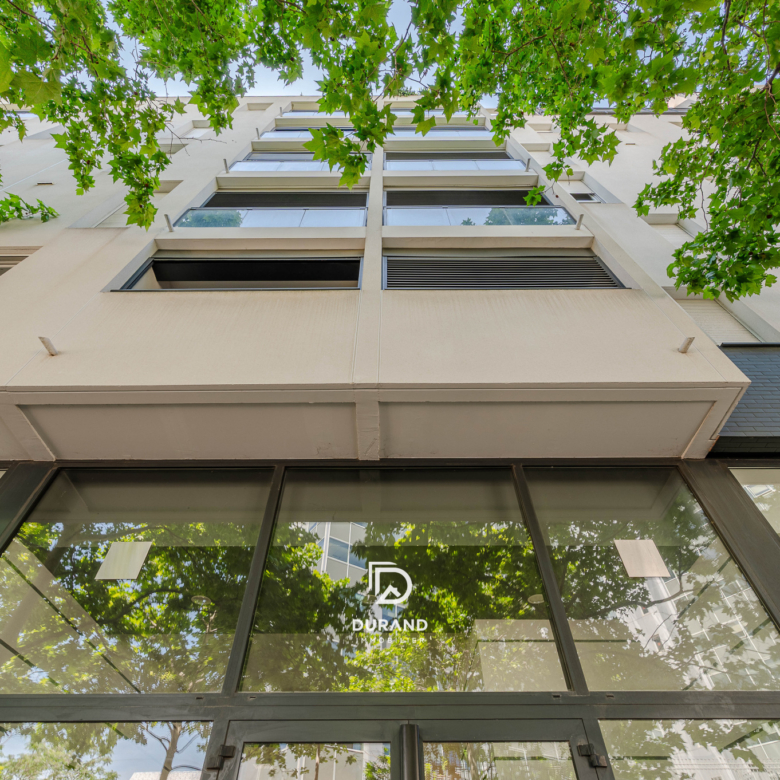 Appartement T2- terrasse -  Euroméditerannée -Marseille 13002