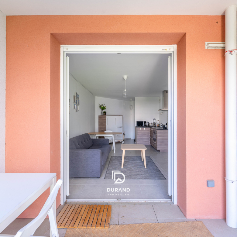 Appartement T2- terrasse -  Euroméditerannée -Marseille 13002