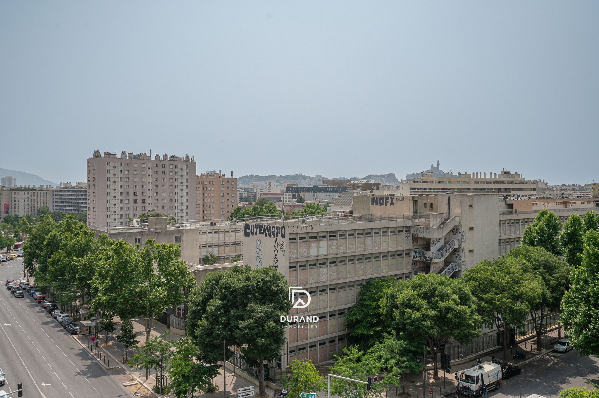 APPARTEMENT - 3 PIECES - BALCON - 13005 MARSEILLE