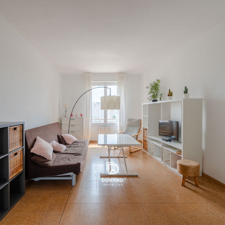 APPARTEMENT - 3 PIECES - BALCON - 13005 MARSEILLE