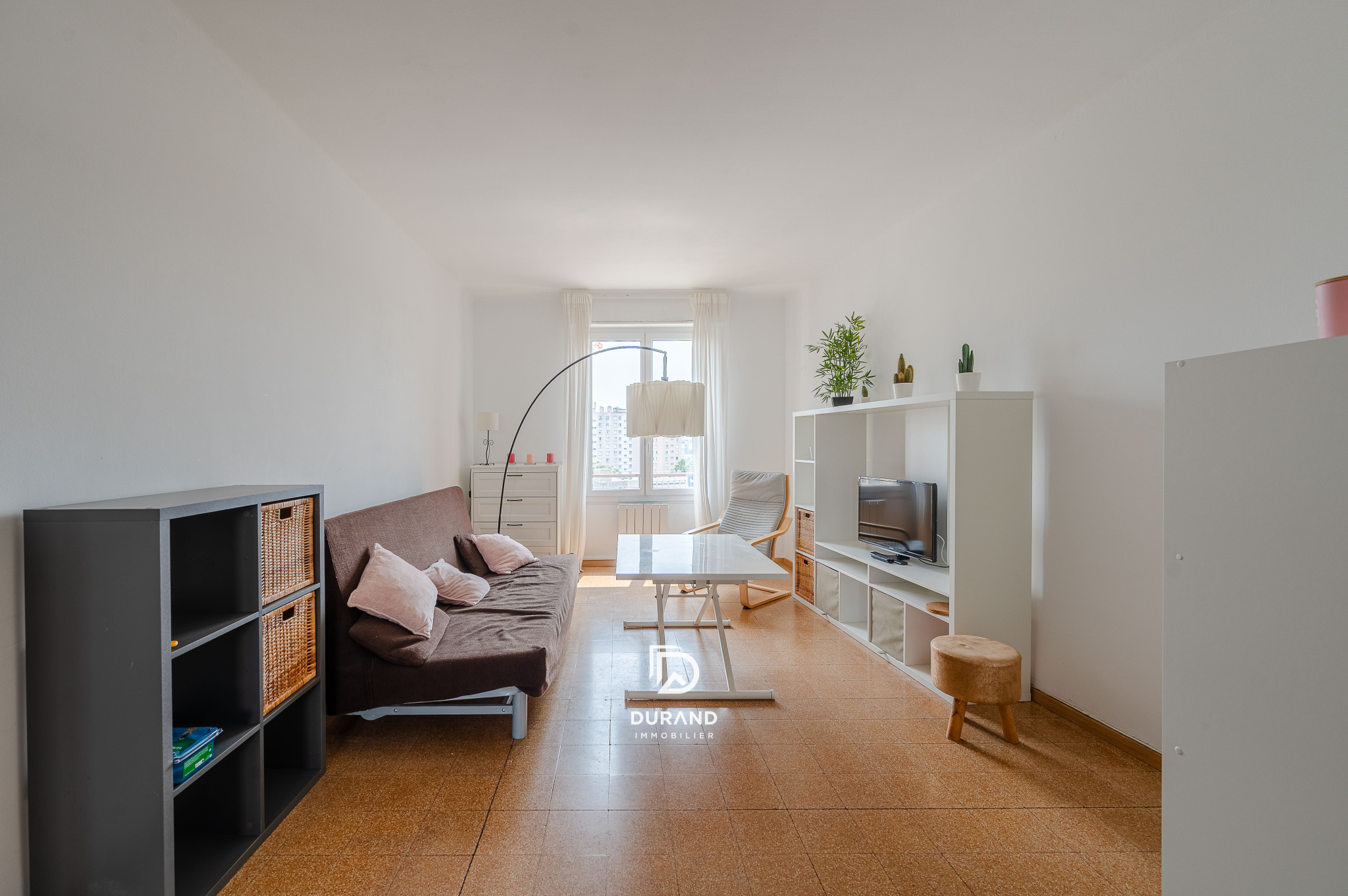 APPARTEMENT - 3 PIECES - BALCON - 13005 MARSEILLE