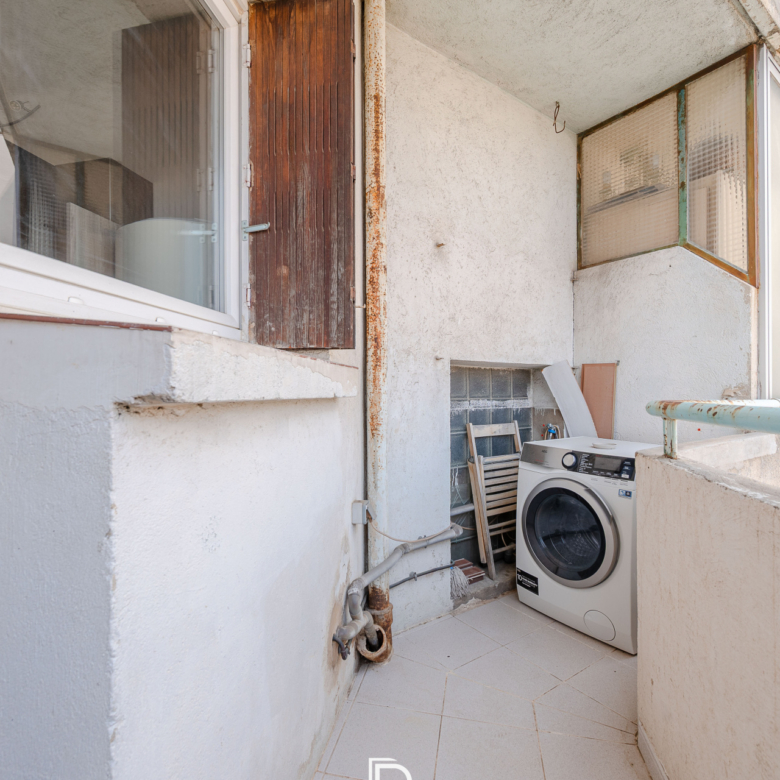 APPARTEMENT - 3 PIECES - BALCON - 13005 MARSEILLE