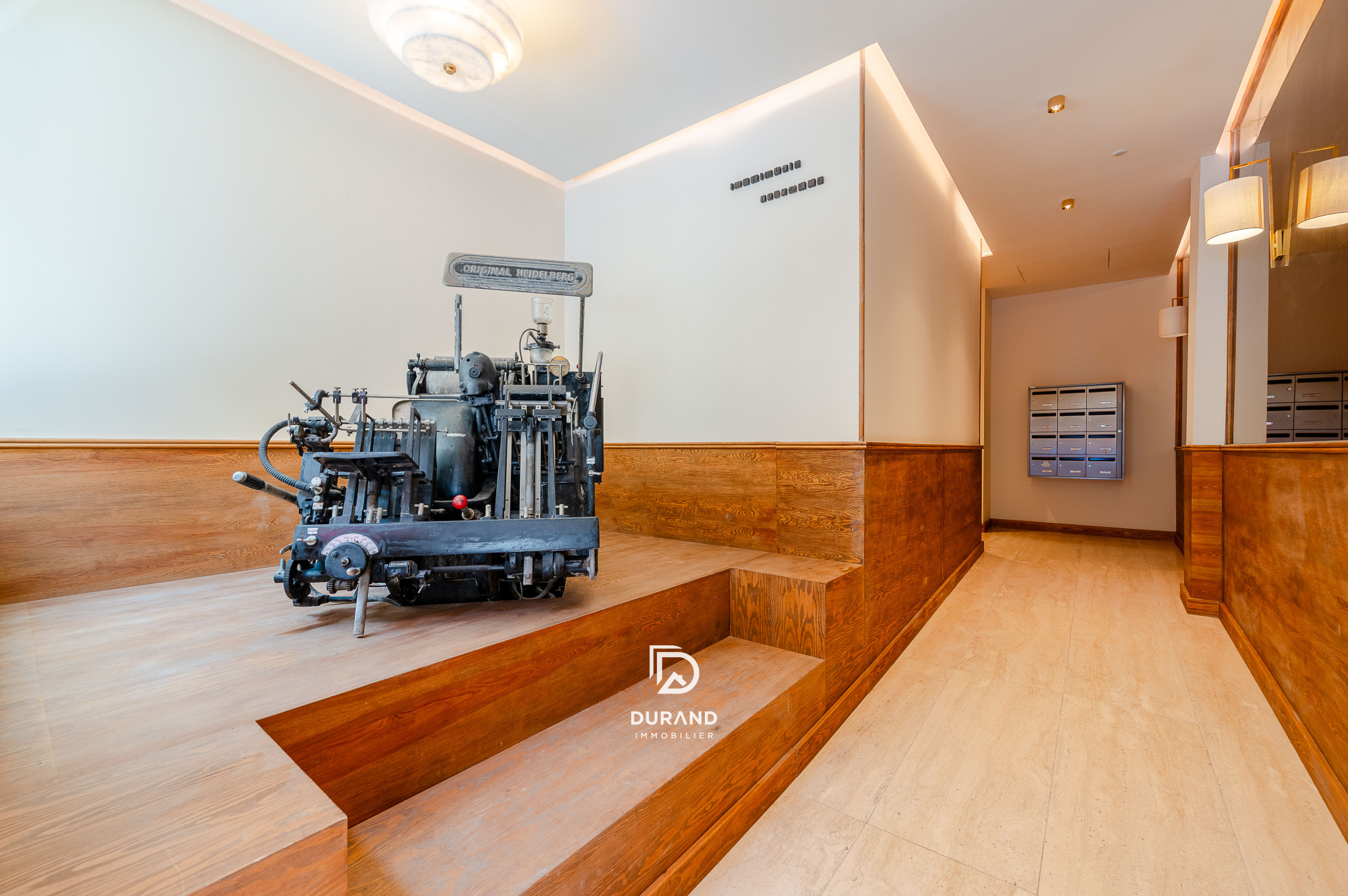 APPARTEMENT - INDUSTRIEL - SAINT VICTOR - 13007 MARSEILLE