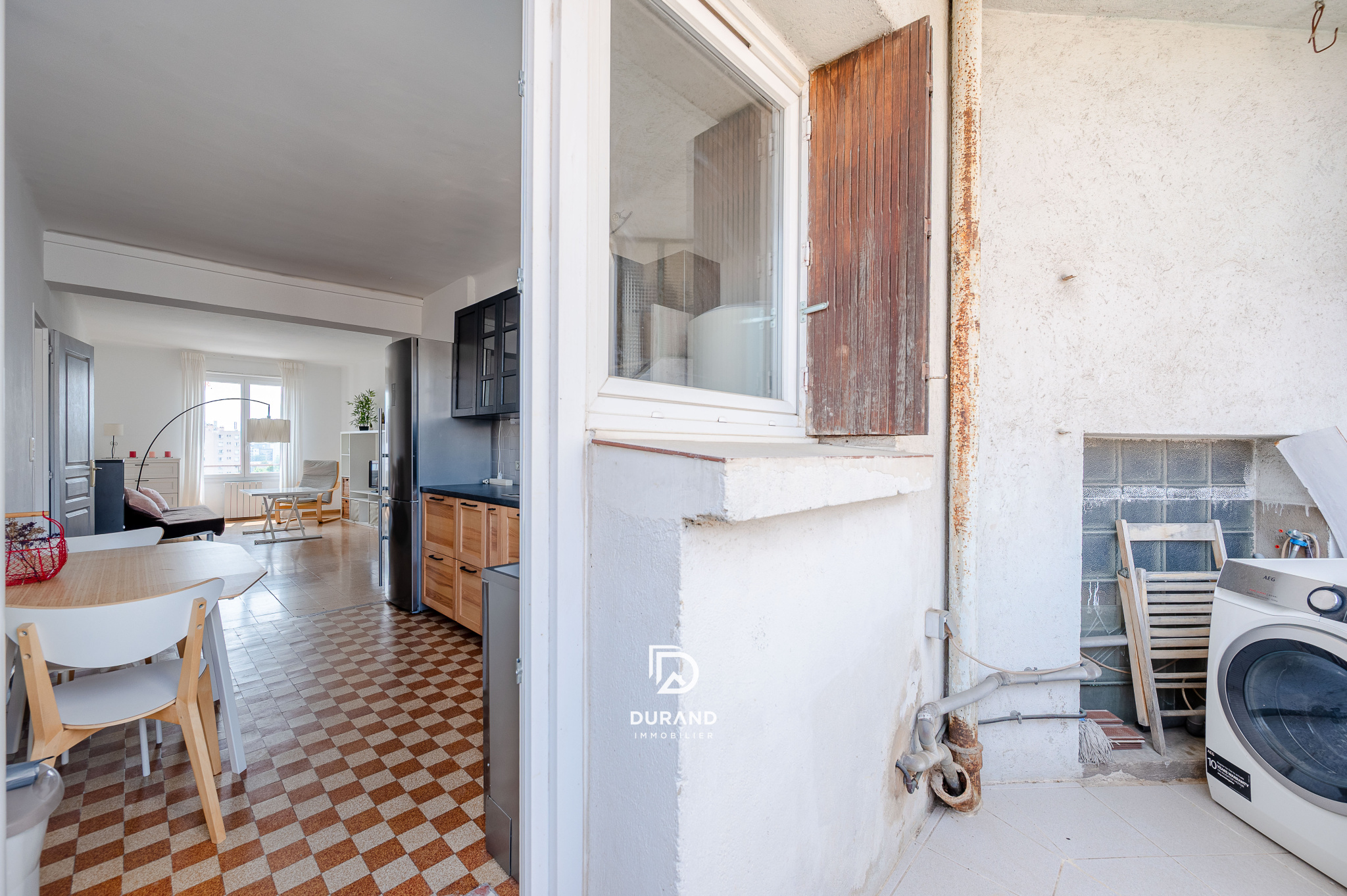APPARTEMENT - 3 PIECES - BALCON - 13005 MARSEILLE