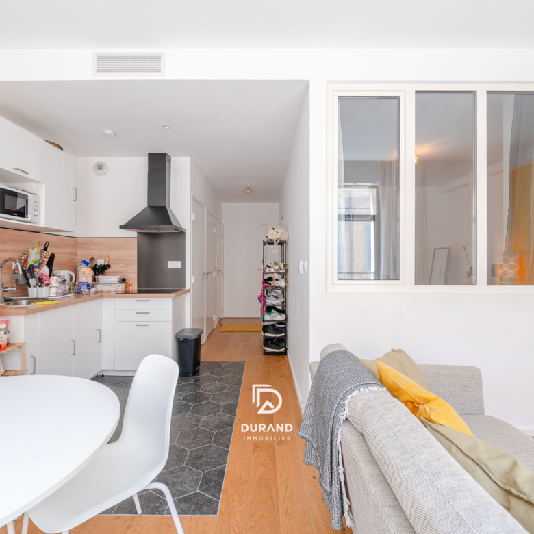 APPARTEMENT - INDUSTRIEL - SAINT VICTOR - 13007 MARSEILLE