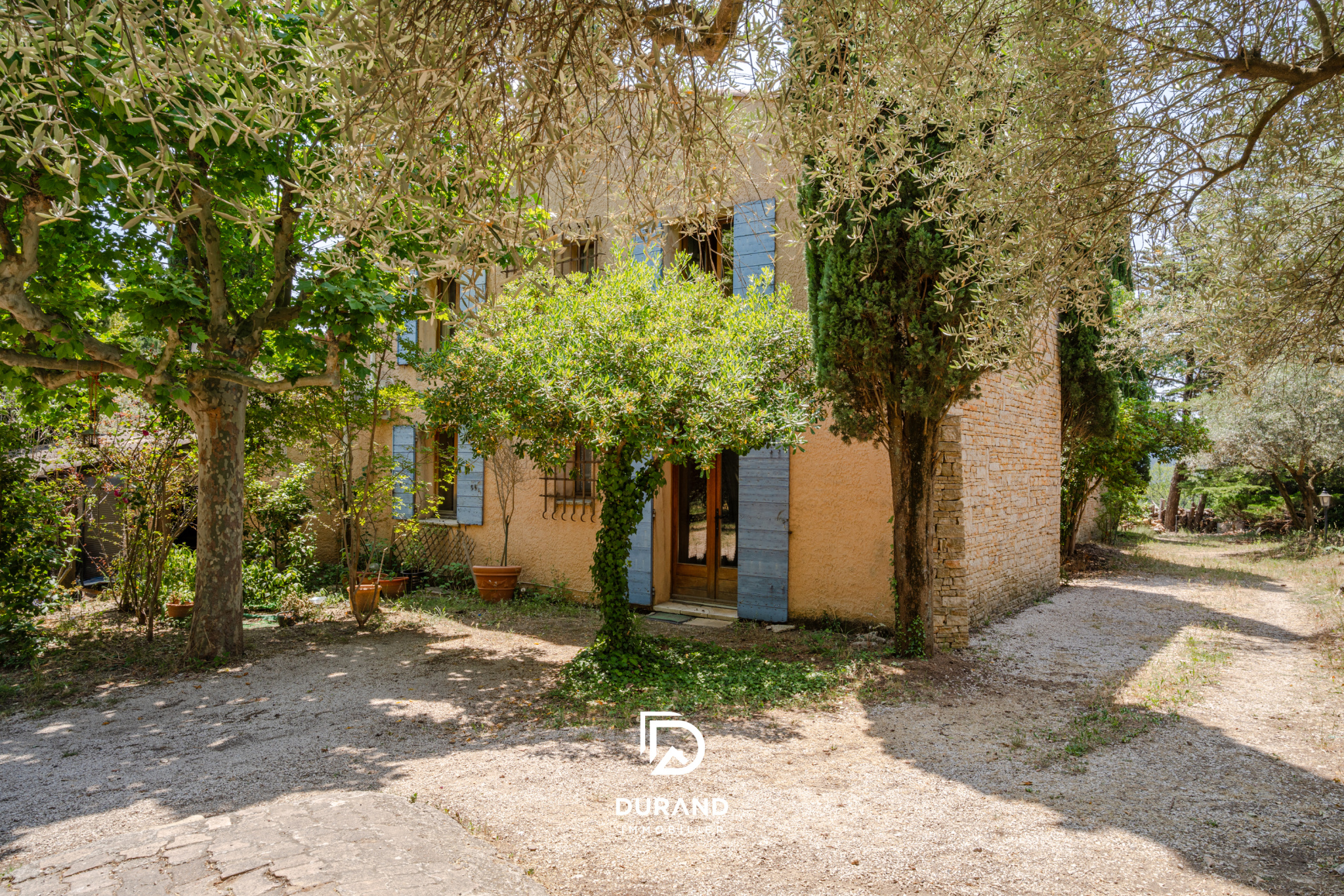 MAISON - OLIVERAIE - PROVENCE - 83640 SAINT ZACHARIE