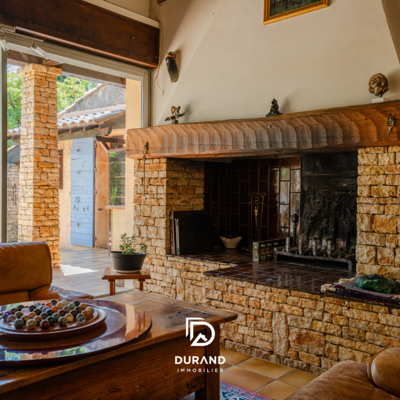 MAISON - OLIVERAIE - PROVENCE - 83640 SAINT ZACHARIE