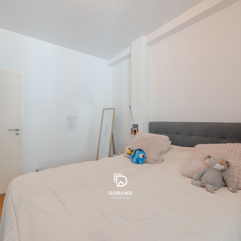 APPARTEMENT - INDUSTRIEL - SAINT VICTOR - 13007 MARSEILLE