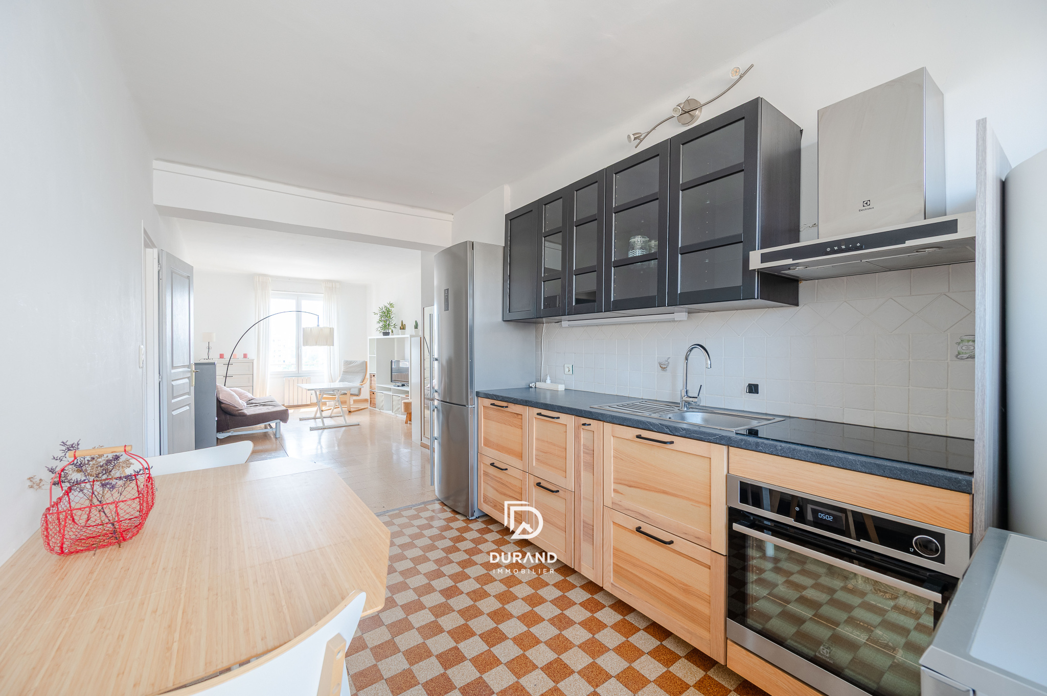APPARTEMENT - 3 PIECES - BALCON - 13005 MARSEILLE
