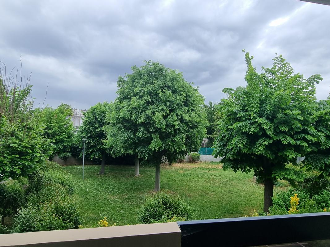 T3 avec terrasse et garage au calme