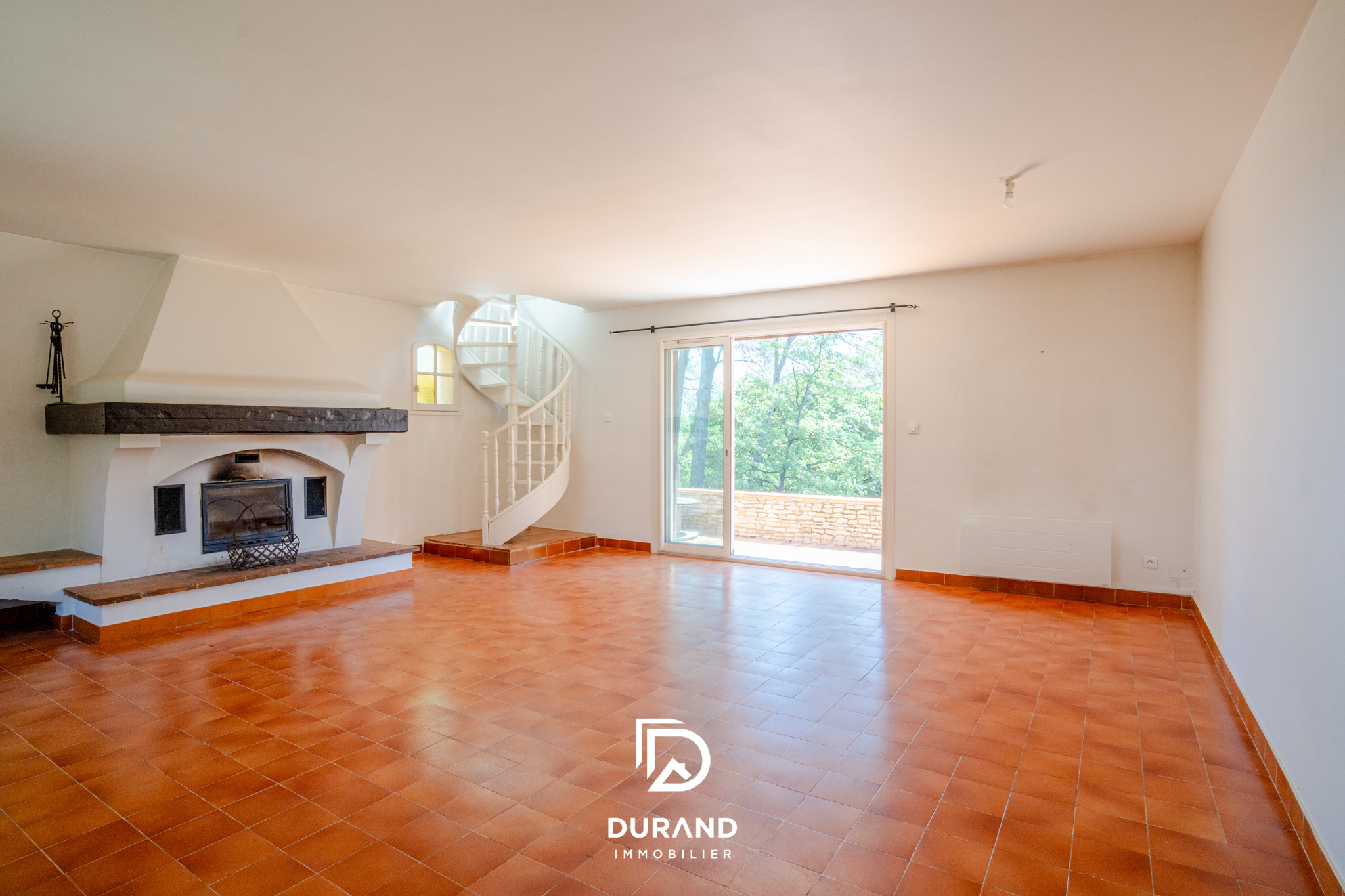 MAISON - GRAND TERRAIN - PINEDE - 13480 CABRIES
