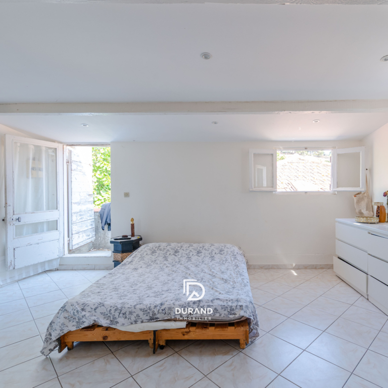 MAISON INDIVIDUELLE - TYPE 4 - STUDIO INDEPENDANT - 13015 MARSEILLE