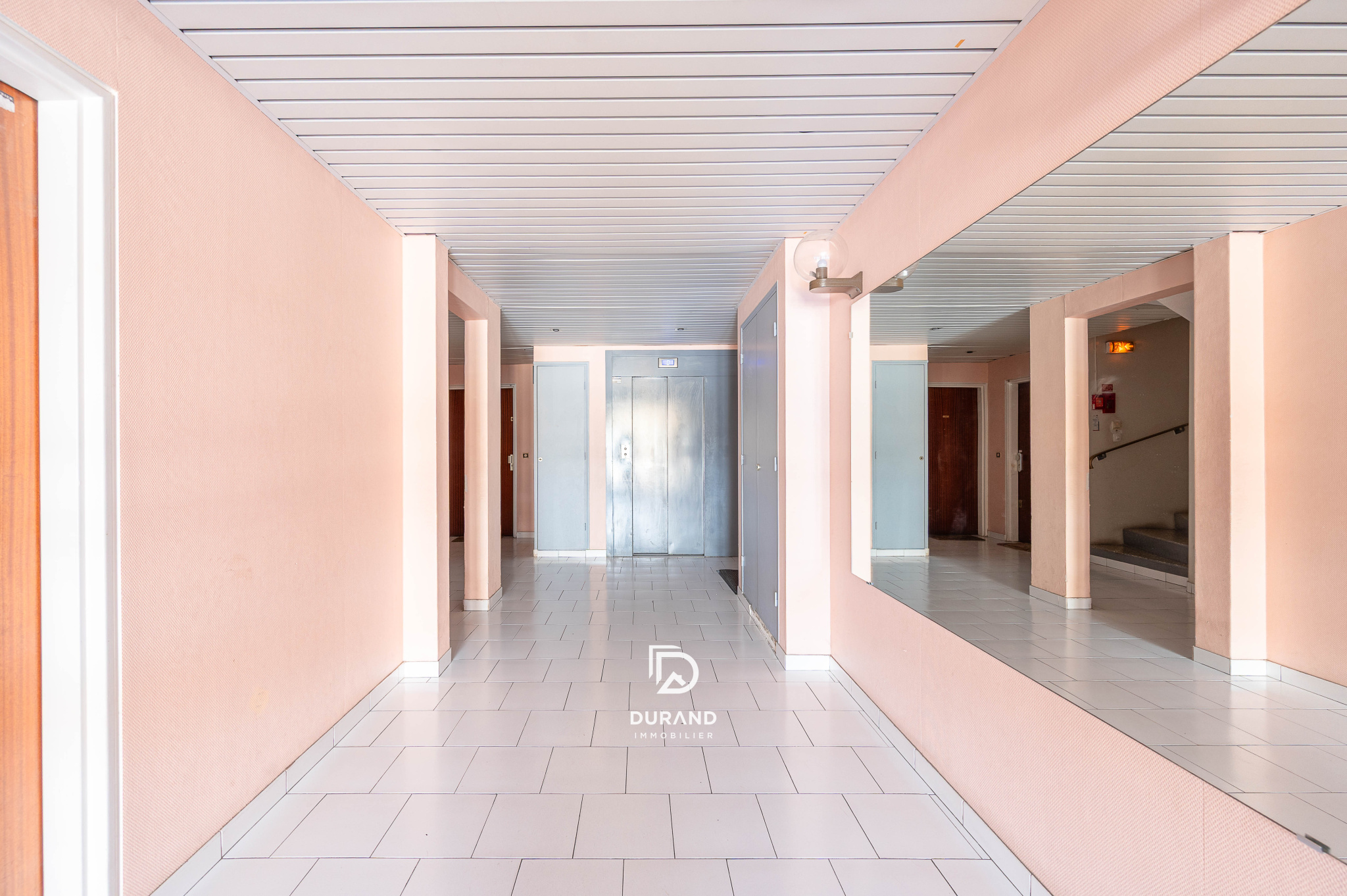 APPARTEMENT - TERRASSE - VIEILLE CHAPELLE - 13008 MARSEILLE