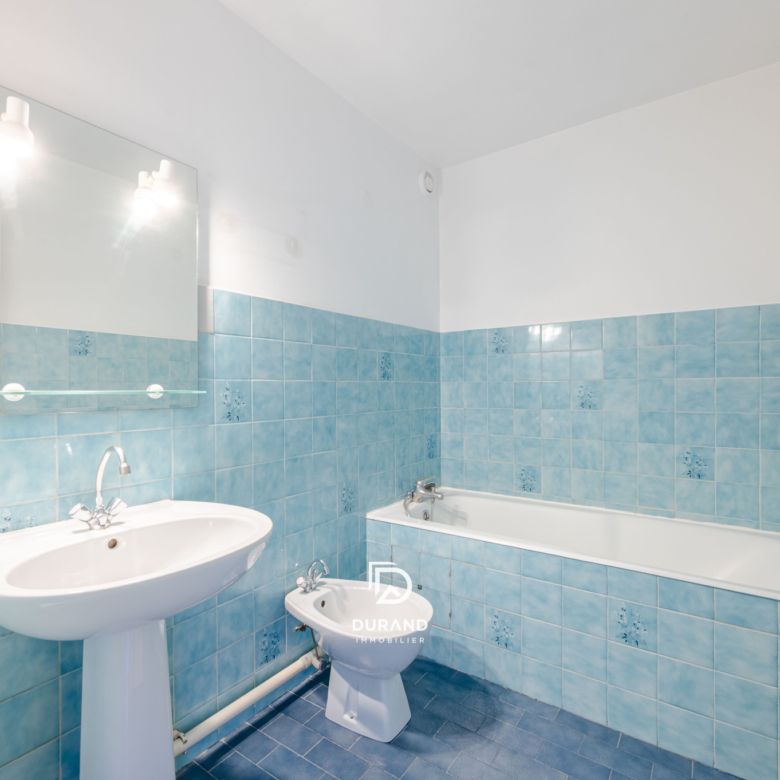 APPARTEMENT - BALCON - SAINT VICTOR - 13007 MARSEILLE
