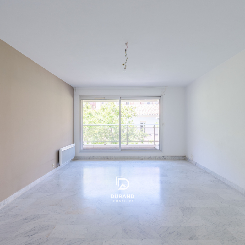 APPARTEMENT - BALCON - SAINT VICTOR - 13007 MARSEILLE