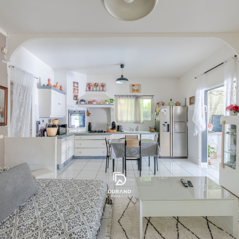 MAISON INDIVIDUELLE - TYPE 4 - STUDIO INDEPENDANT - 13015 MARSEILLE