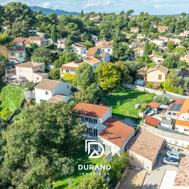MAISON AVEC JARDIN - T5 - AUBAGNE