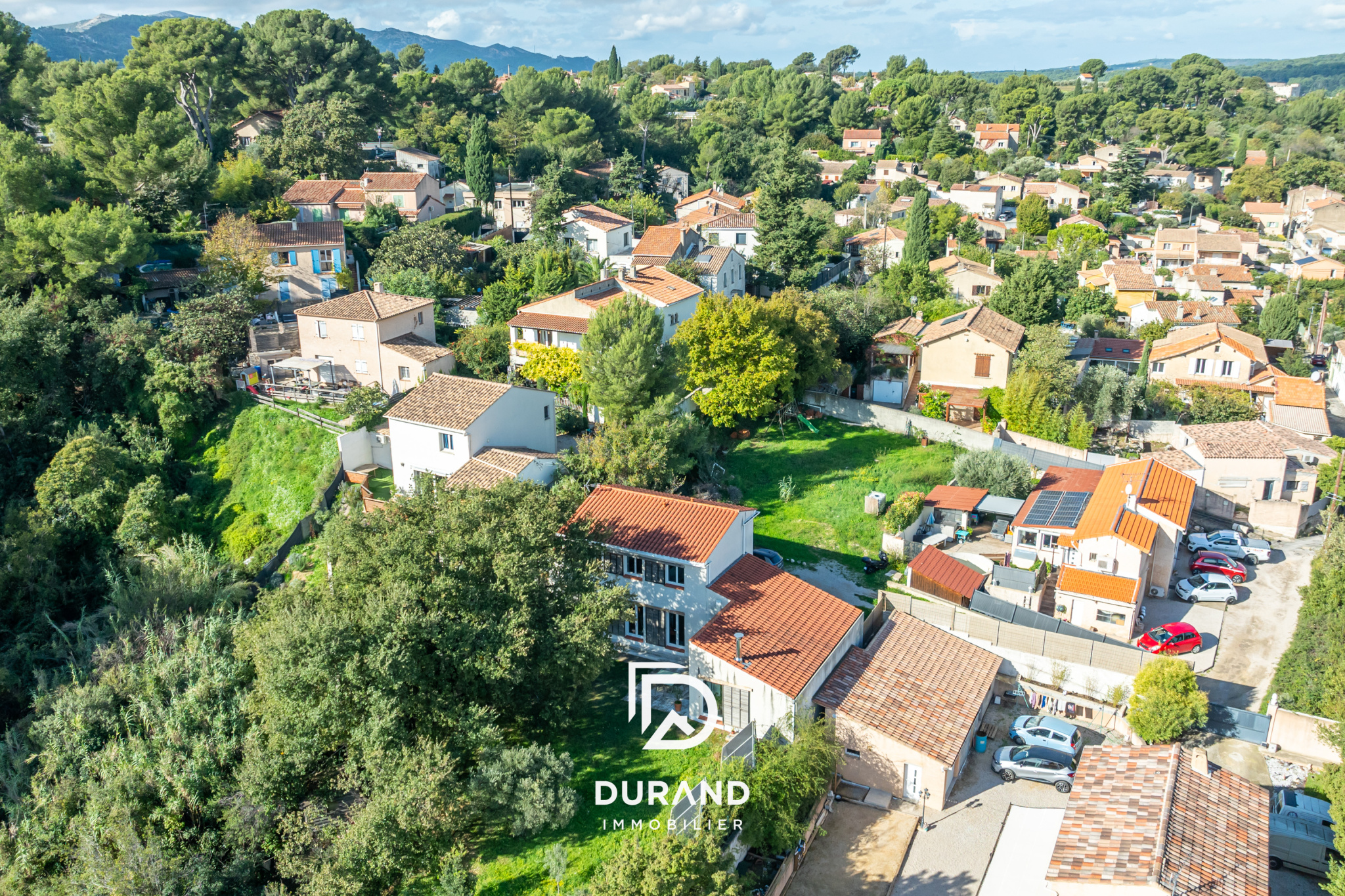 MAISON AVEC JARDIN - T5 - AUBAGNE