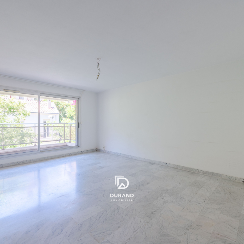 APPARTEMENT - BALCON - SAINT VICTOR - 13007 MARSEILLE