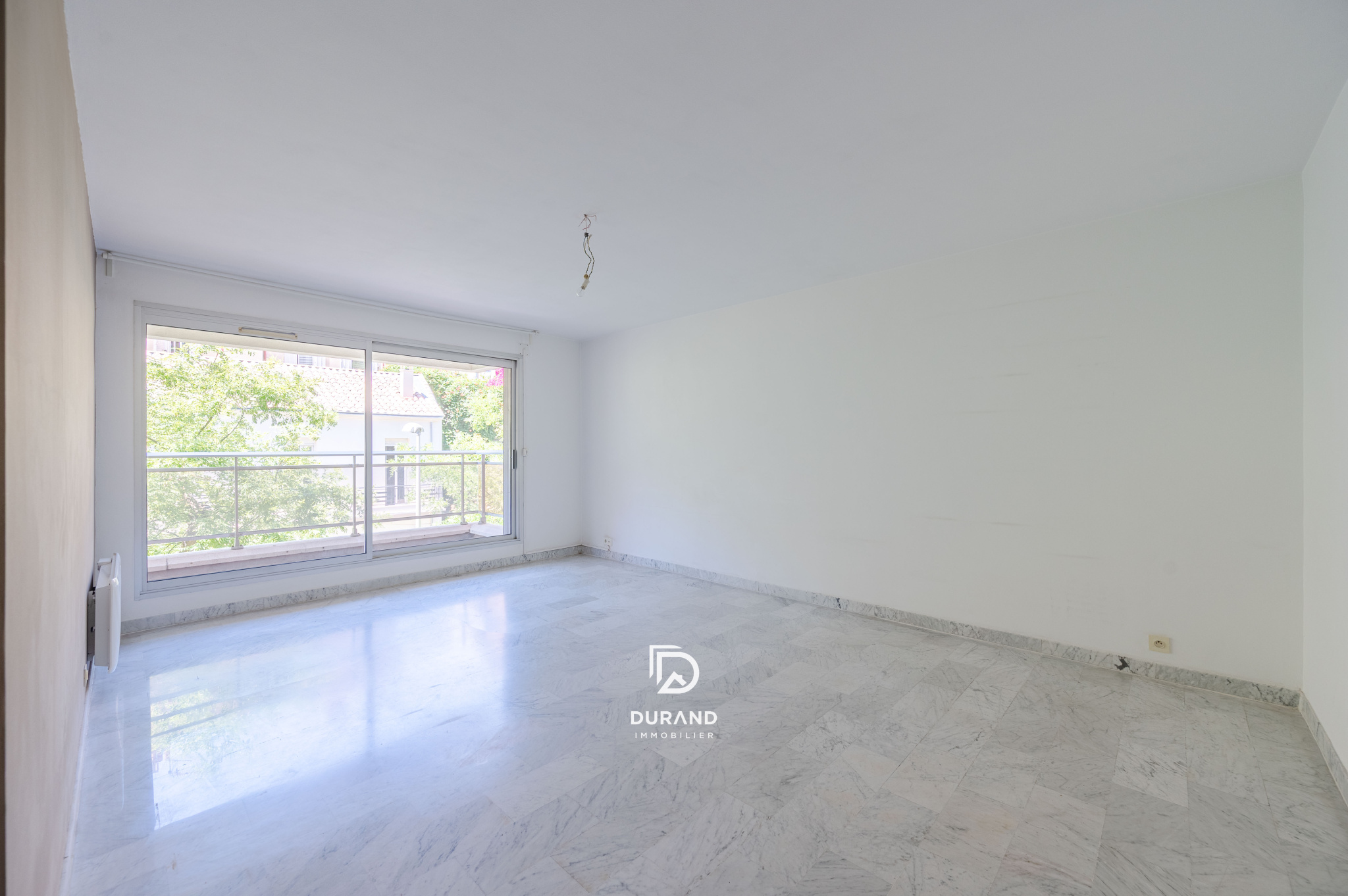 APPARTEMENT - BALCON - SAINT VICTOR - 13007 MARSEILLE