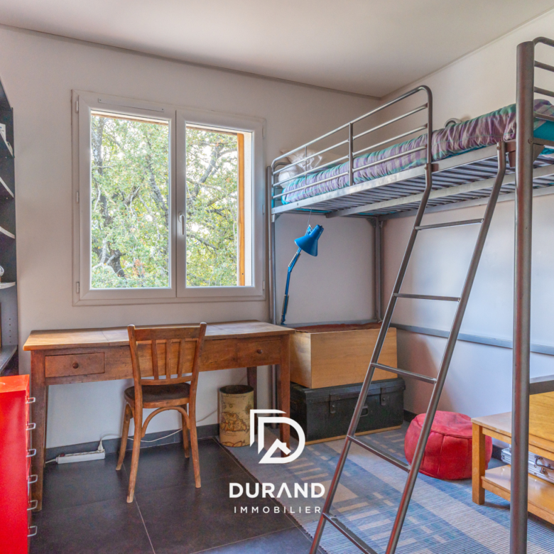 MAISON AVEC JARDIN - T5 - AUBAGNE