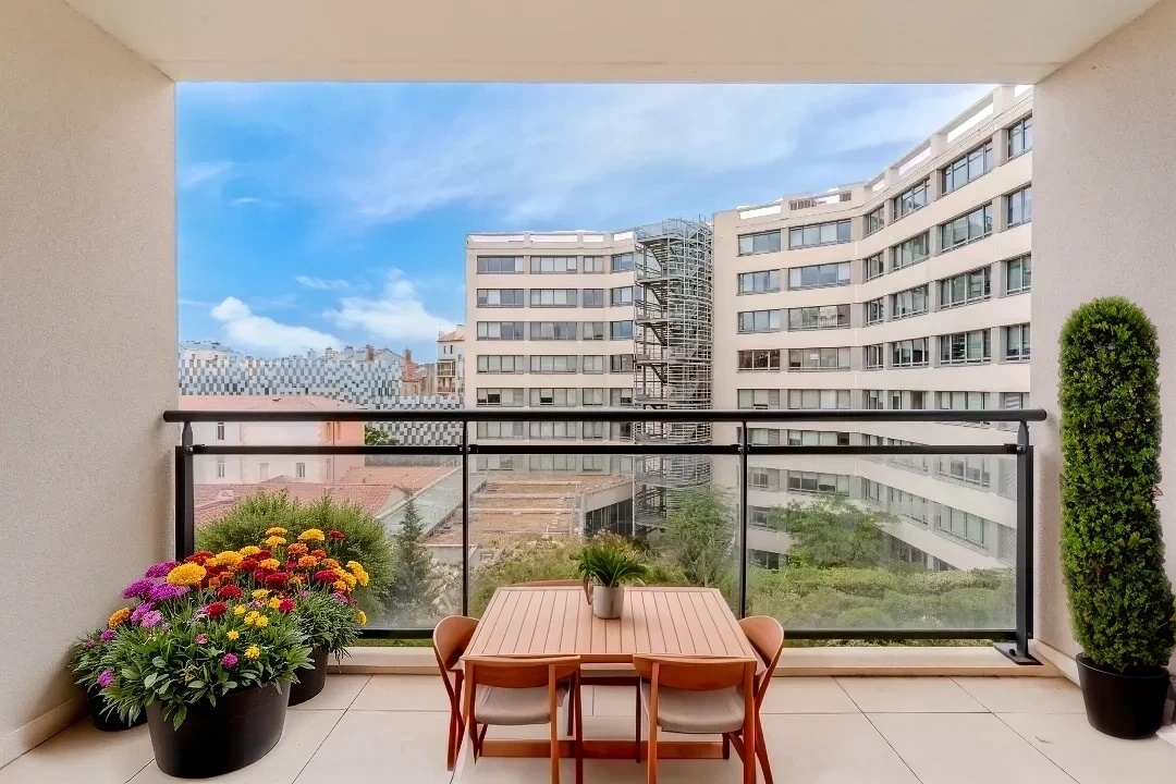 T3 - RECENT -TERRASSE - EUROMEDITERRANÉE- JOLIETTE
