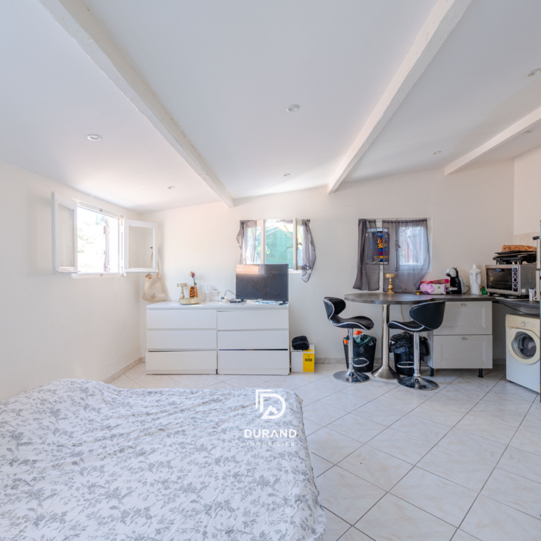 MAISON INDIVIDUELLE - TYPE 4 - STUDIO INDEPENDANT - 13015 MARSEILLE