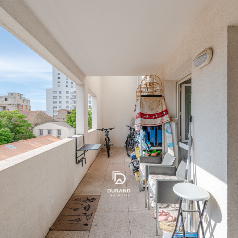 APPARTEMENT - 2 PIECES - TERRASSE - 13003 MARSEILLE