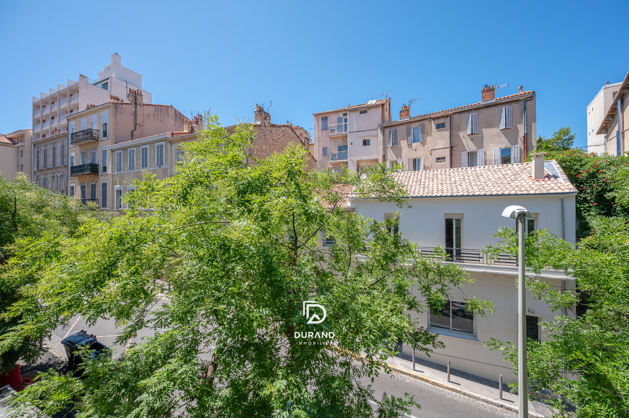 APPARTEMENT - BALCON - SAINT VICTOR - 13007 MARSEILLE