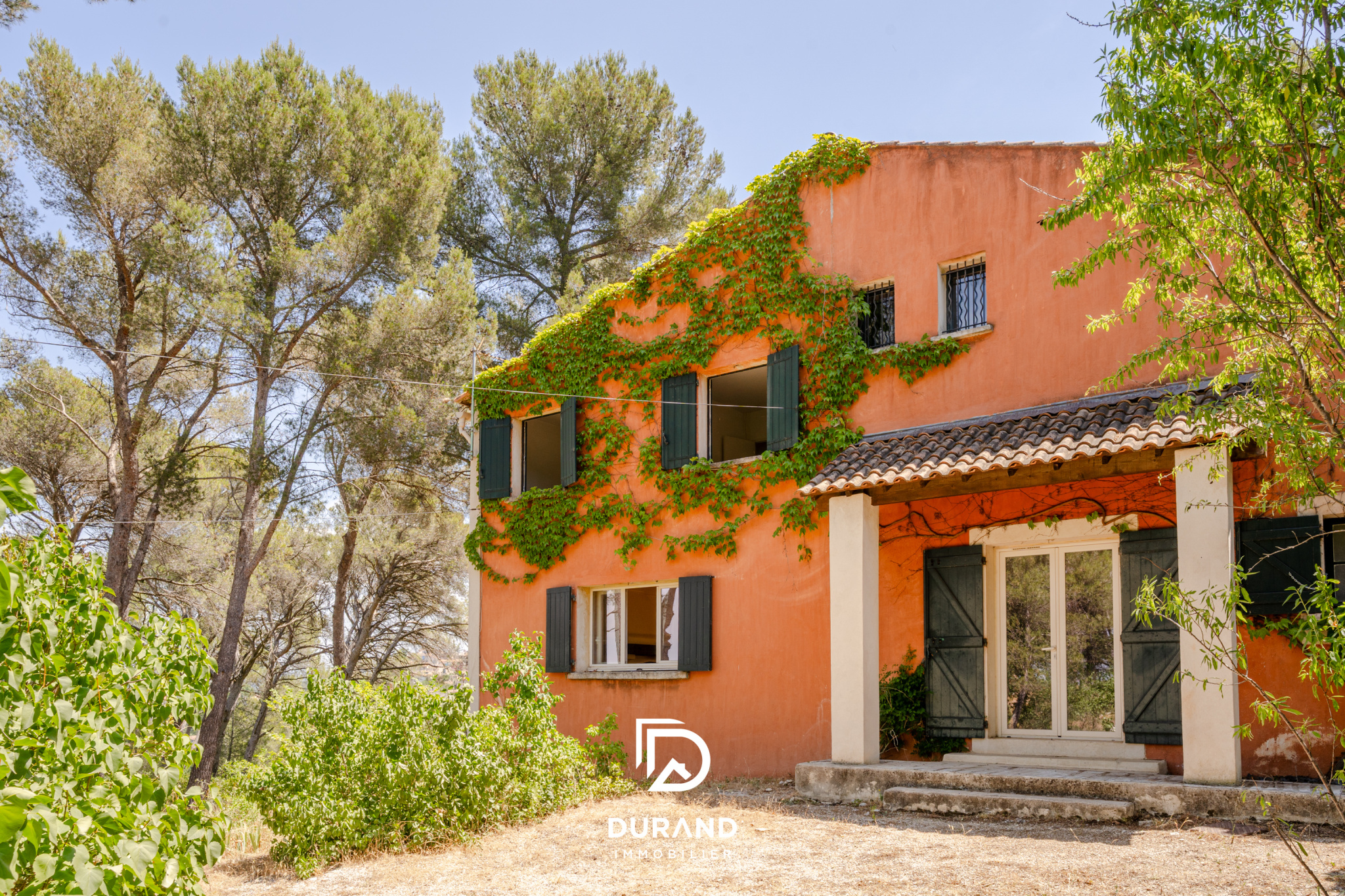 MAISON - GRAND TERRAIN - PINEDE - 13480 CABRIES