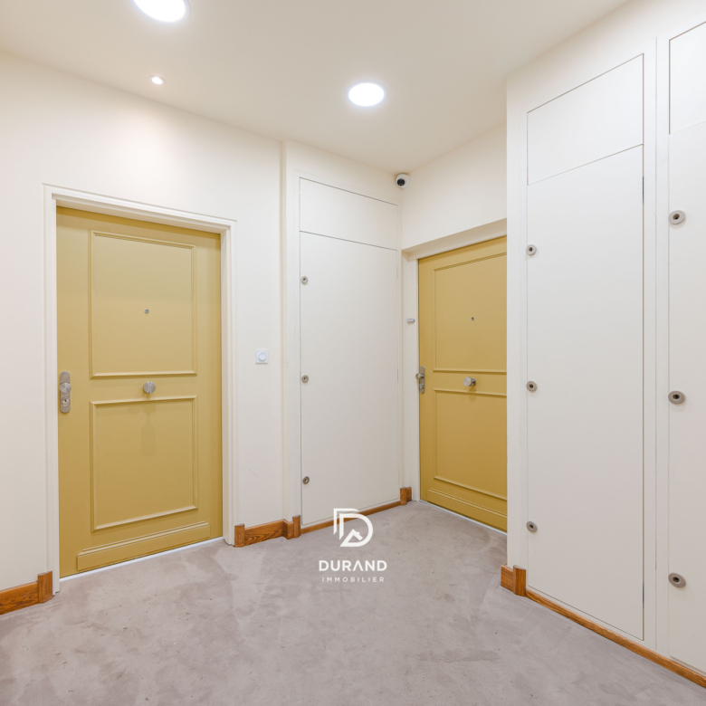 APPARTEMENT - INDUSTRIEL - SAINT VICTOR - 13007 MARSEILLE