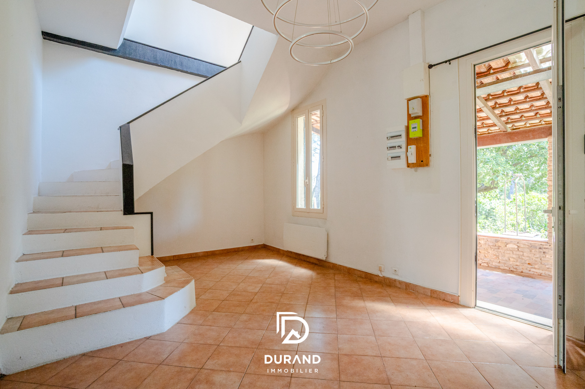 MAISON - GRAND TERRAIN - PINEDE - 13480 CABRIES
