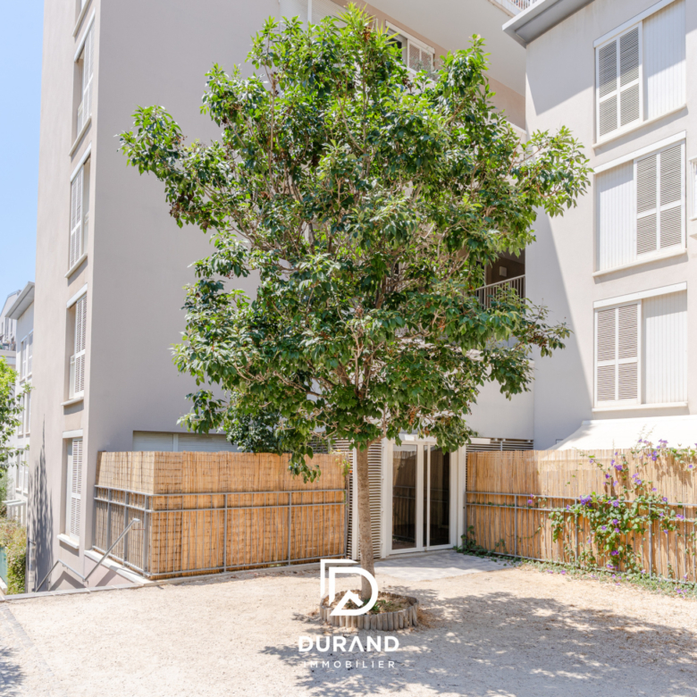 DUPLEX- T3 - JARDIN-TERRASSE - M5 LES DOCKS -JOLIETTE