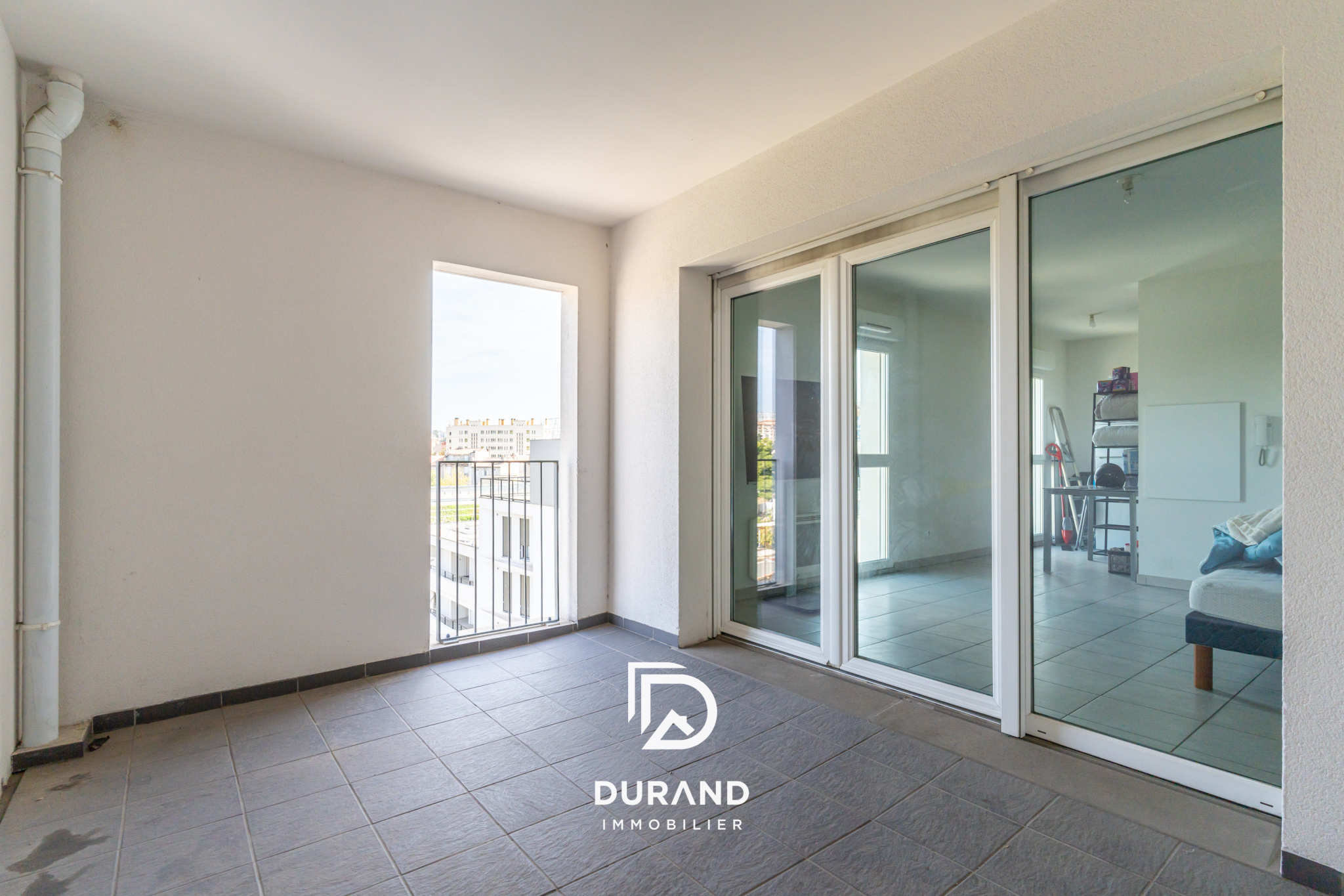 1 PIÈCE 27 M2 - APPARTEMENT - TERRASSE -13003 - MARSEILLE