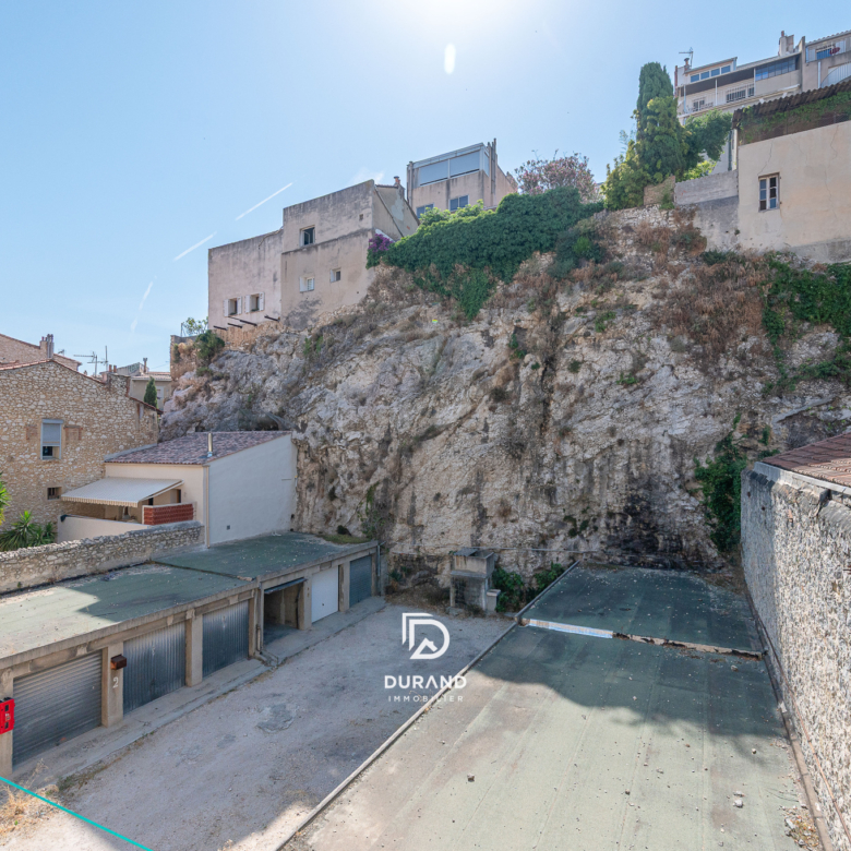 APPARTEMENT - BALCON - VAUBAN - 13006 MARSEILLE