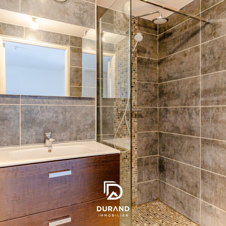 4 PIÈCES 79 M2 - APPARTEMENT - LE ROUET - 13008 - MARSEILLE