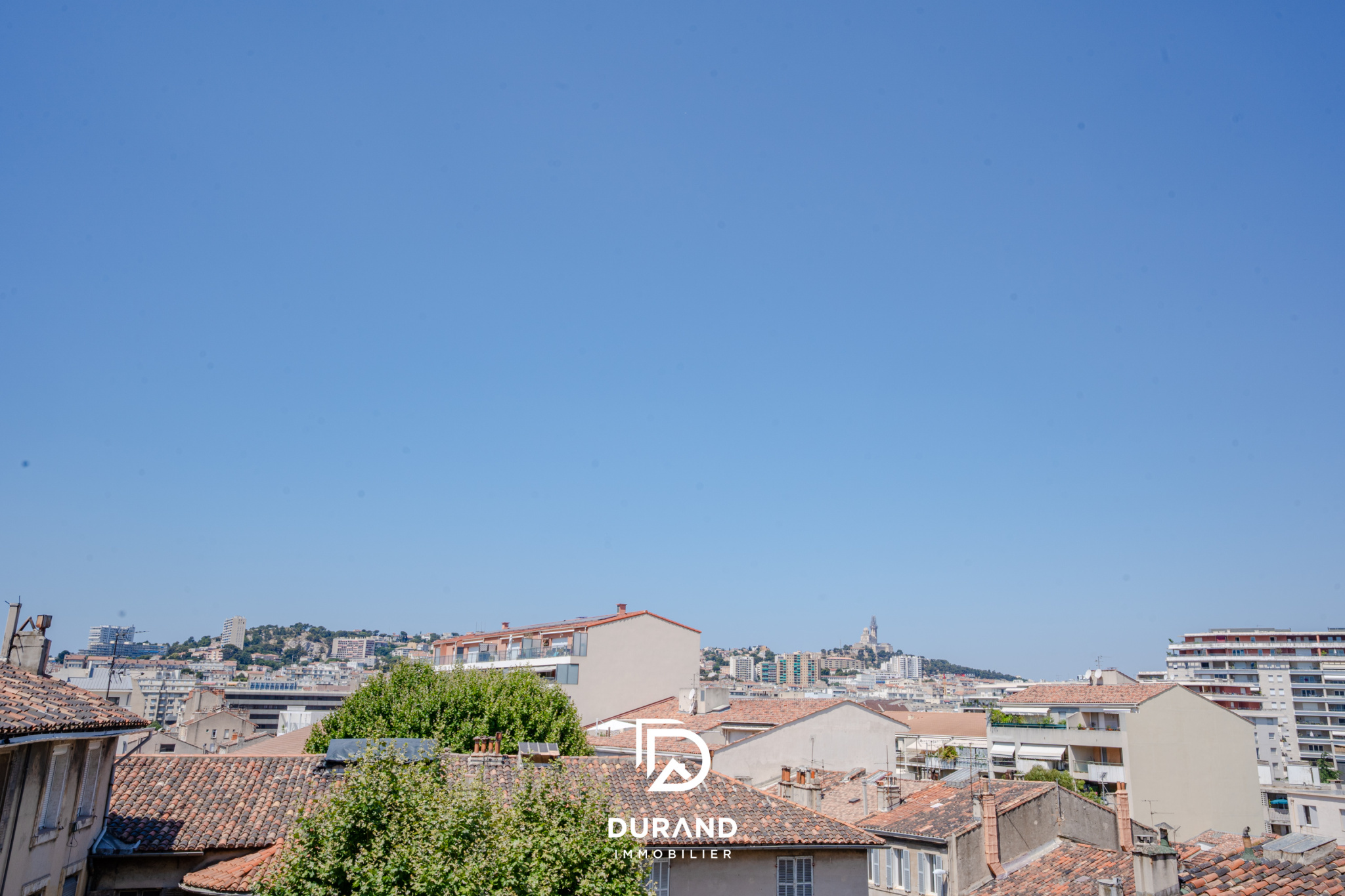 4 PIÈCES 79 M2 - APPARTEMENT - LE ROUET - 13008 - MARSEILLE