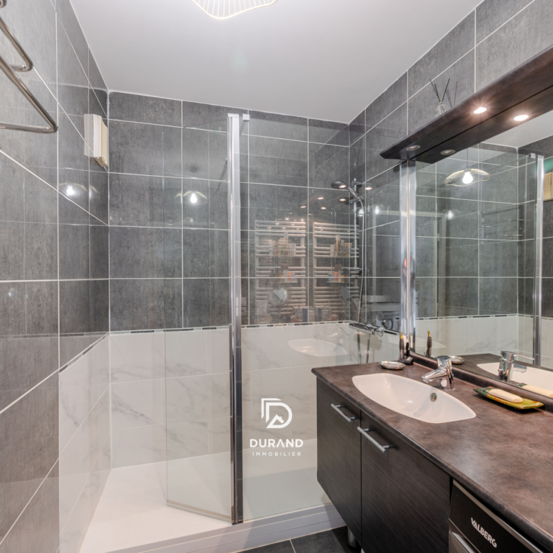 3 PIÈCES 63 M2 - APPARTEMENT - VIELLE-CHAPELLE - 13008 - MARSEILLE
