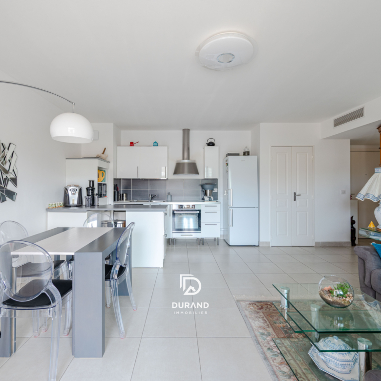3 PIÈCES 63 M2 - APPARTEMENT - VIELLE-CHAPELLE - 13008 - MARSEILLE
