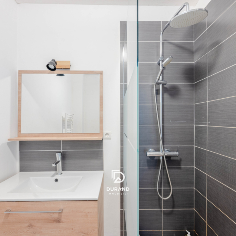APPARTEMENT - T3 - BALCON - SAINT TRONC - 13010 MARSEILLE