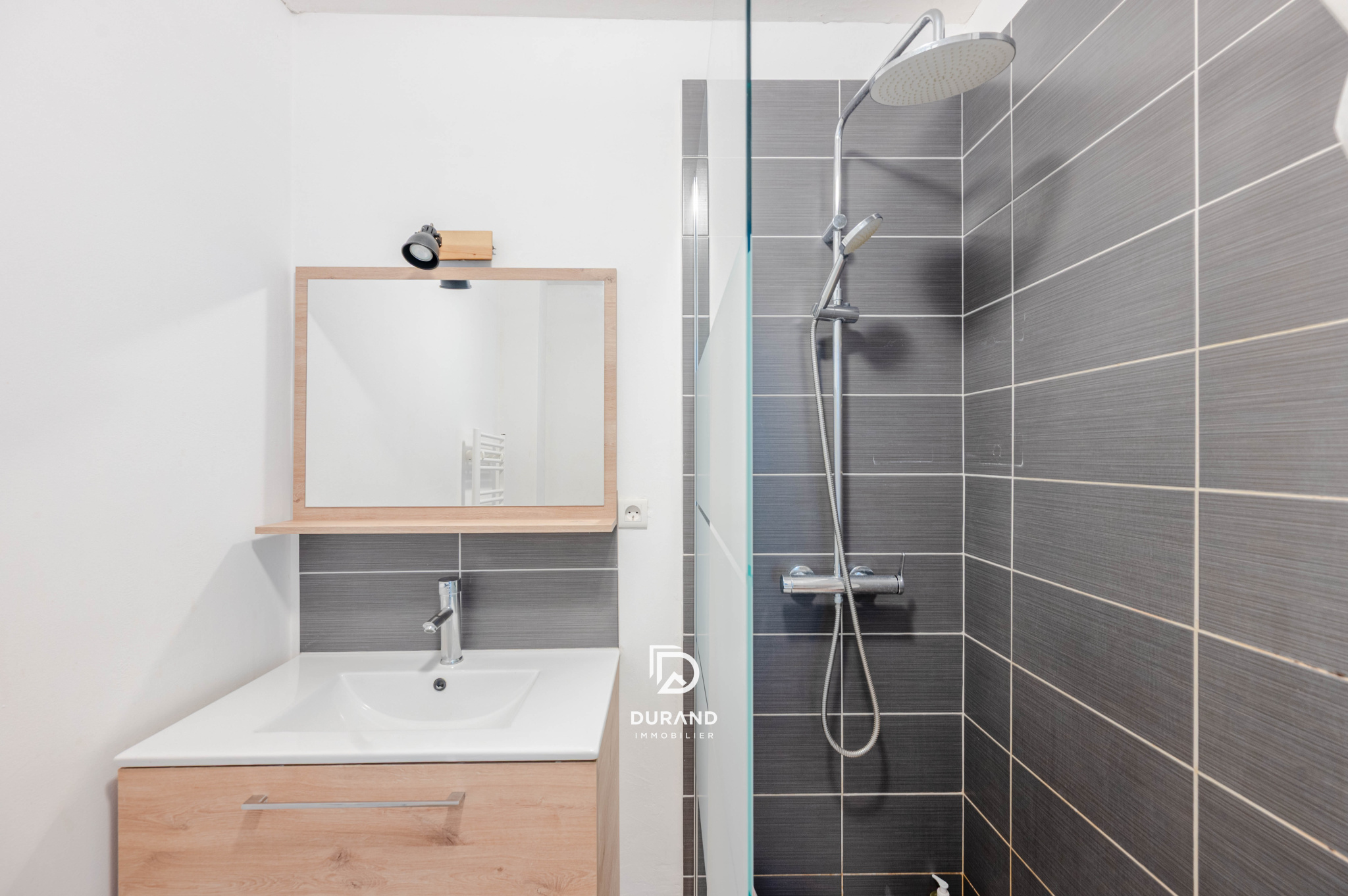 APPARTEMENT - T3 - BALCON - SAINT TRONC - 13010 MARSEILLE