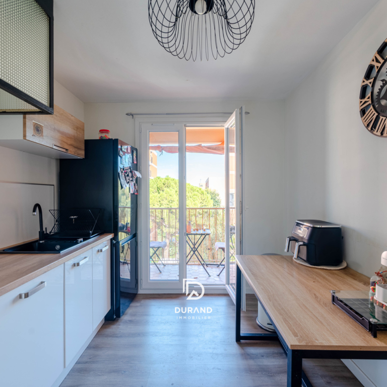 APPARTEMENT - T3 - BALCON - SAINT TRONC - 13010 MARSEILLE