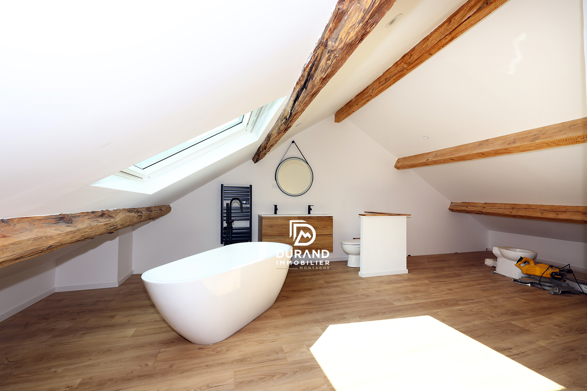Superbe T6 en triplex dans une maison de village