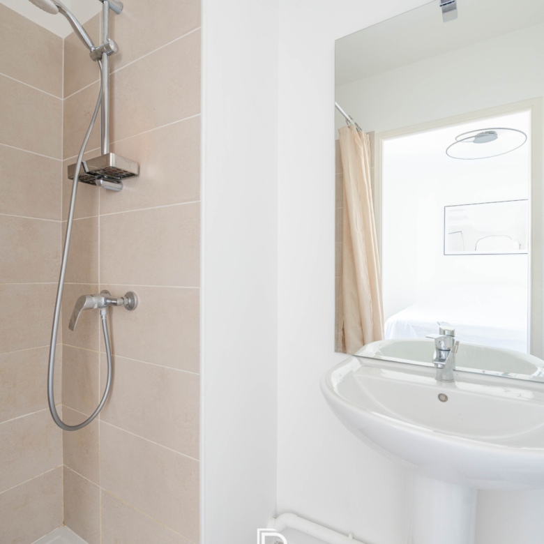 APPARTEMENT - VUE MER - 13016 MARSEILLE